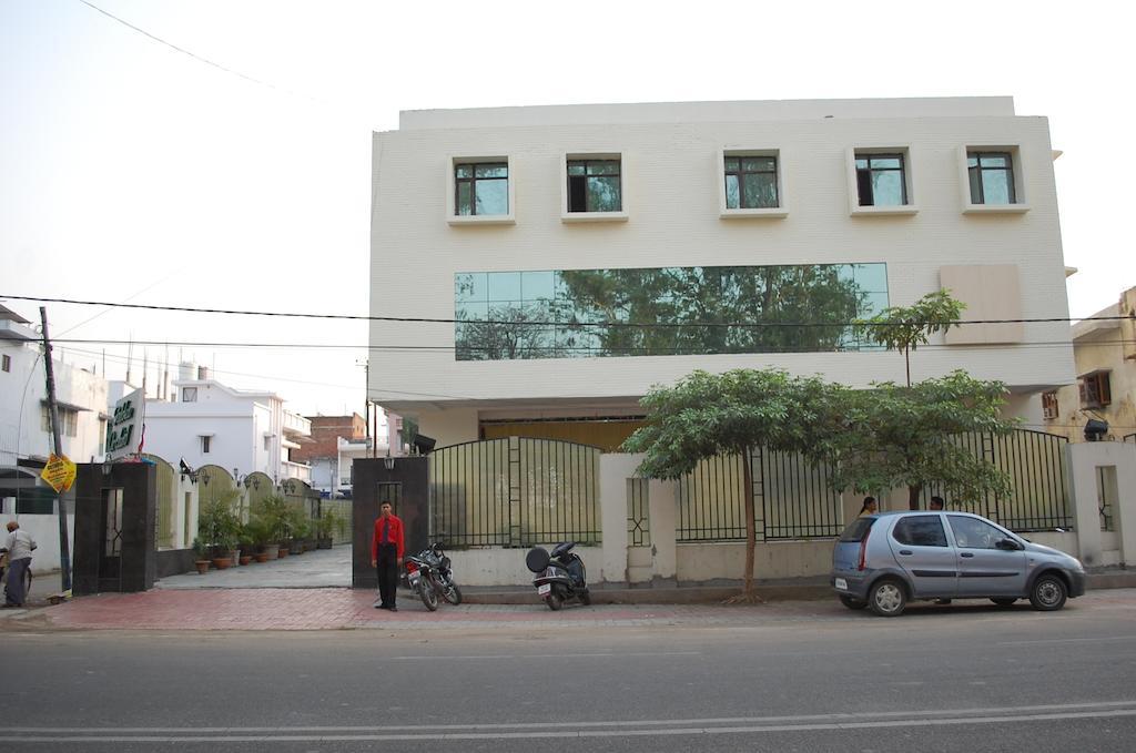 Hotel Golden Orchid Lucknow Exterior photo