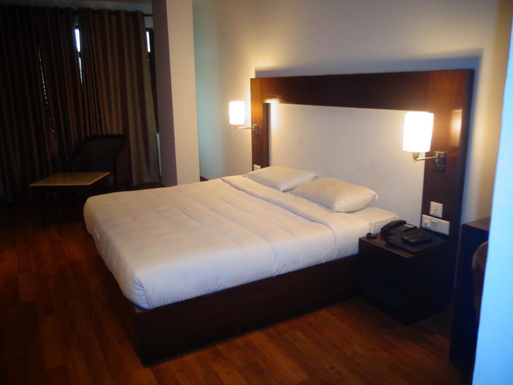 Hotel Golden Orchid Lucknow Room photo